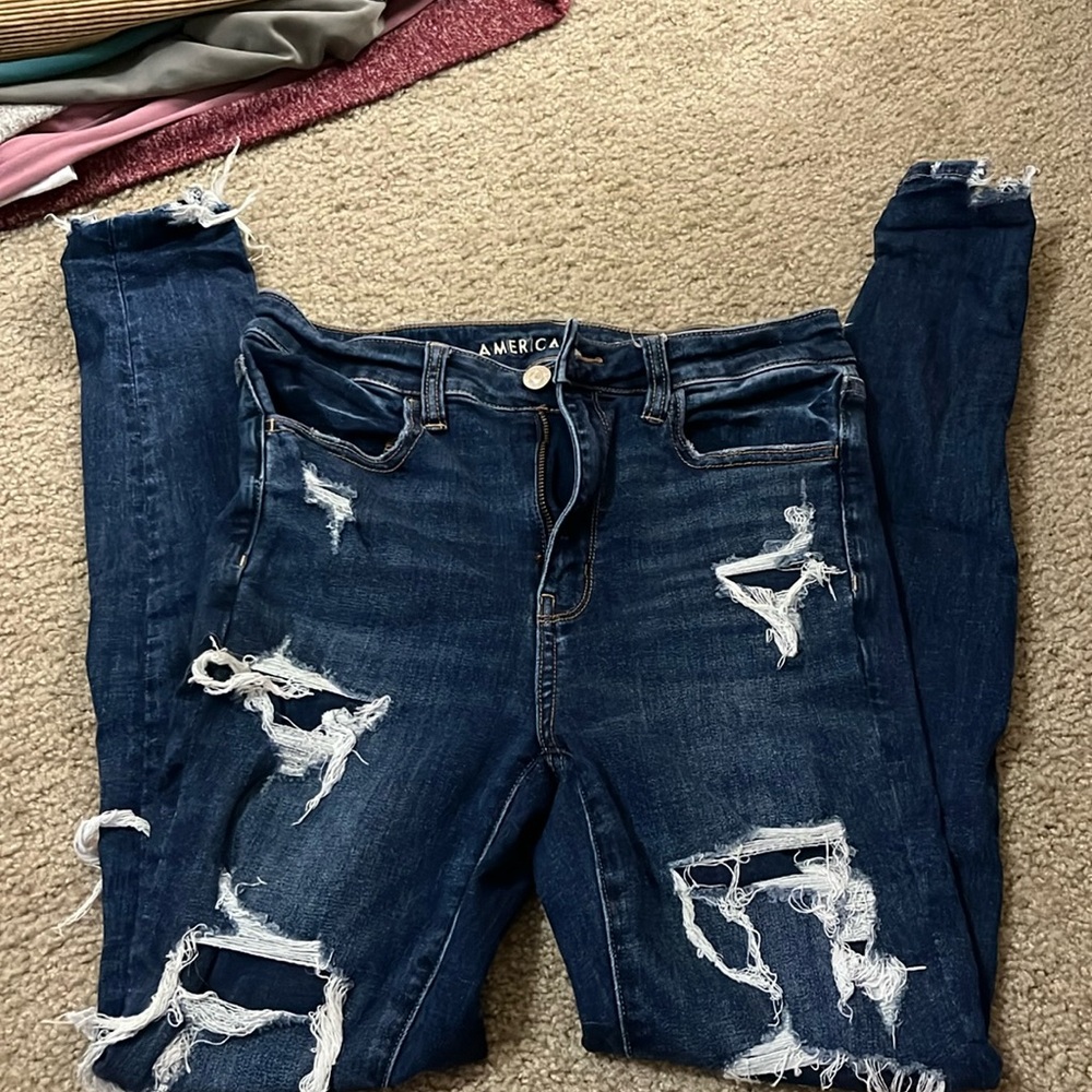 Women’s American eagle size 6 jeans